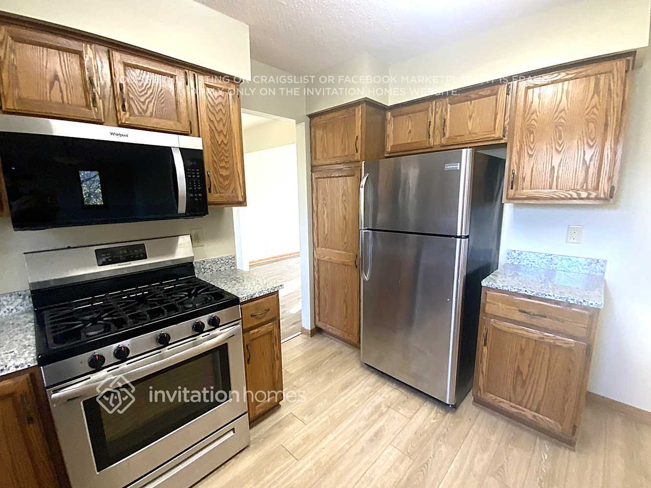 Building Photo - 3930 Zircon Ln N