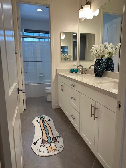 Building Photo - 8005 Chalet Ln