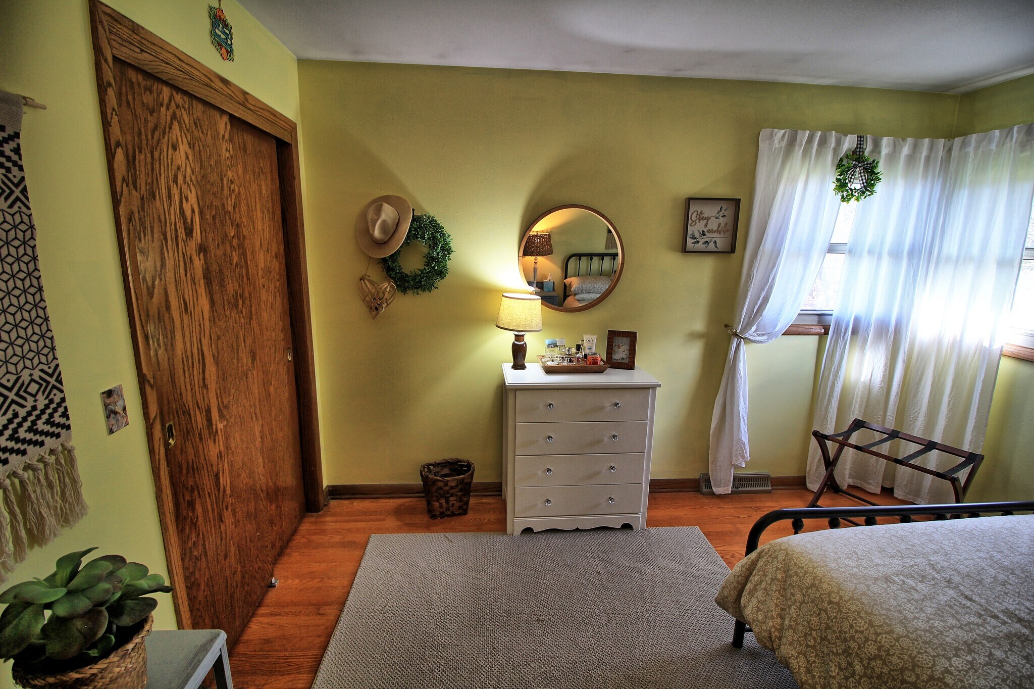 Building Photo - 12049 W Grange Ave