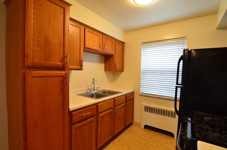 Building Photo - 4216 Settle St