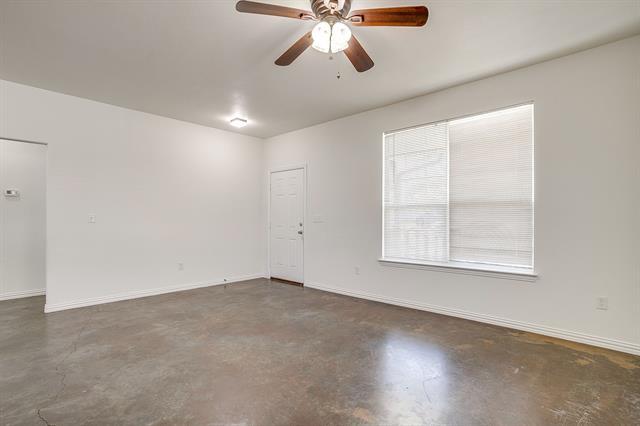 Building Photo - 723 Hometown Vlg Ct