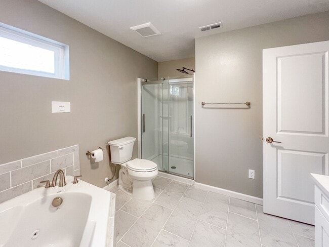 Building Photo - 13128 12th Dr SE