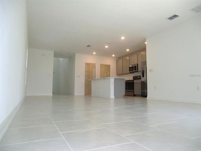 Building Photo - 364 Loch Ct