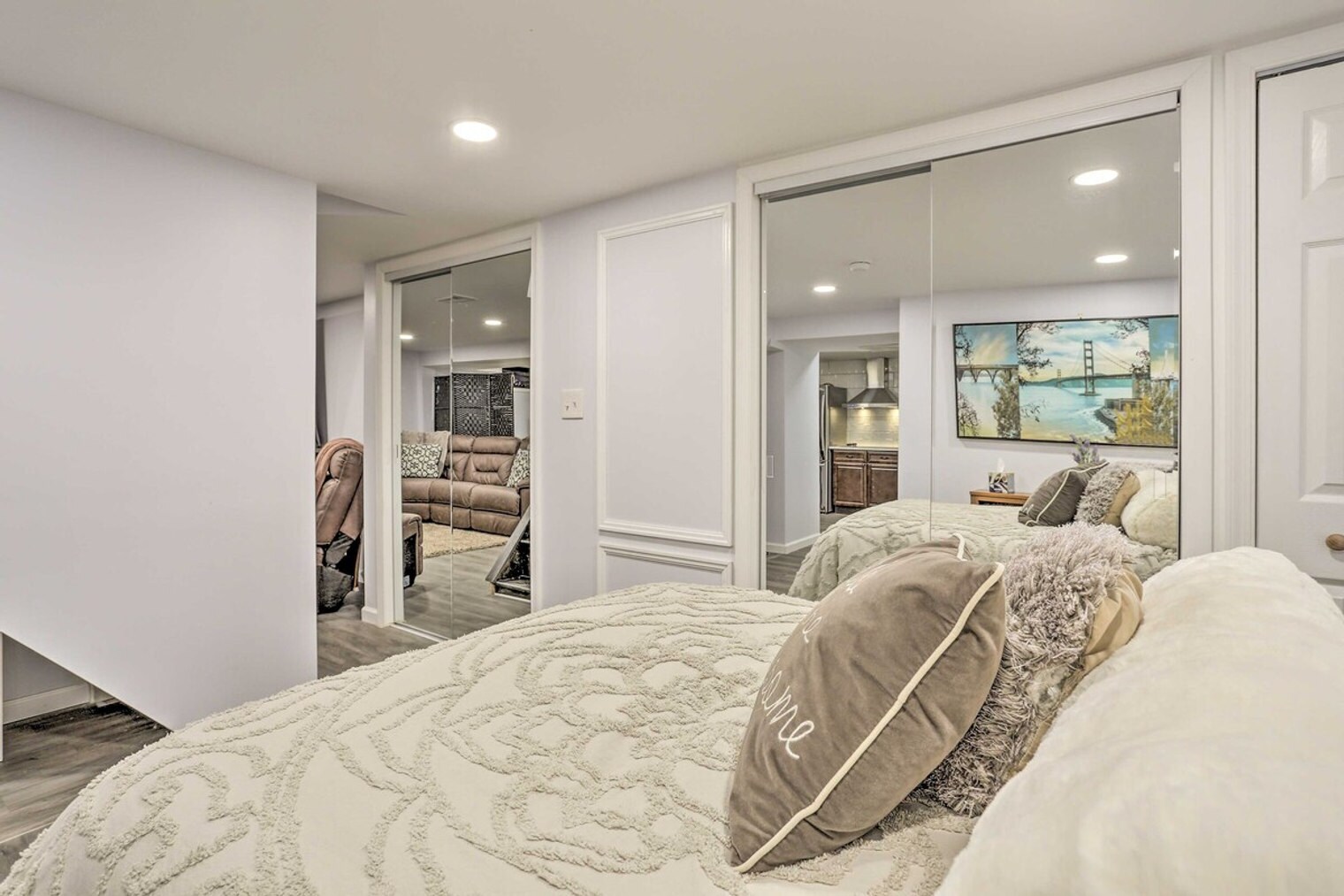 Building Photo - 79 Pehle Ave