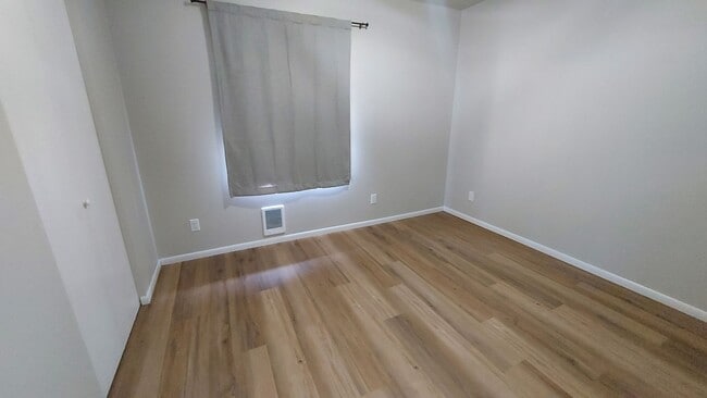 Building Photo - 7805 51st Ave NE