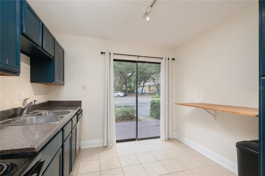Building Photo - 507 NW 39th Rd
