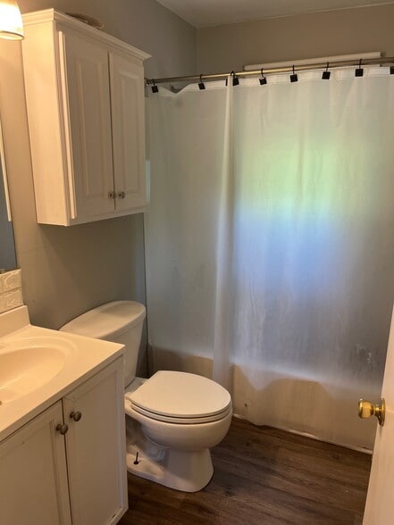 Building Photo - 3204 Donald Dr