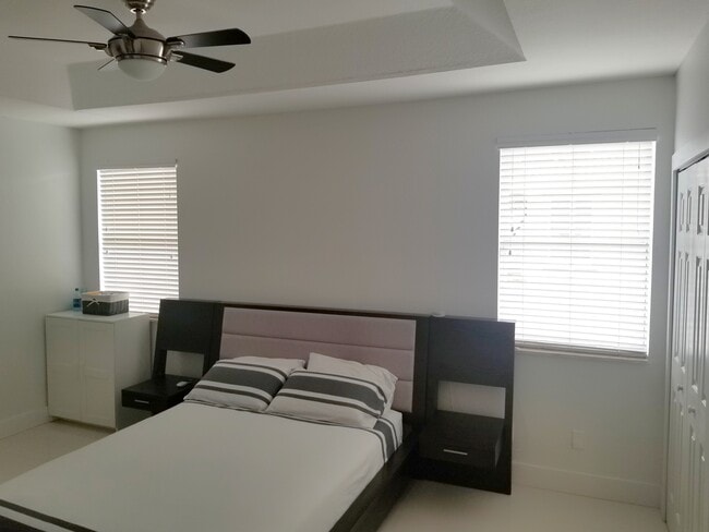 Building Photo - 15761 SW 42nd St