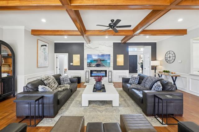 Building Photo - 208 Wellington Oaks Pl