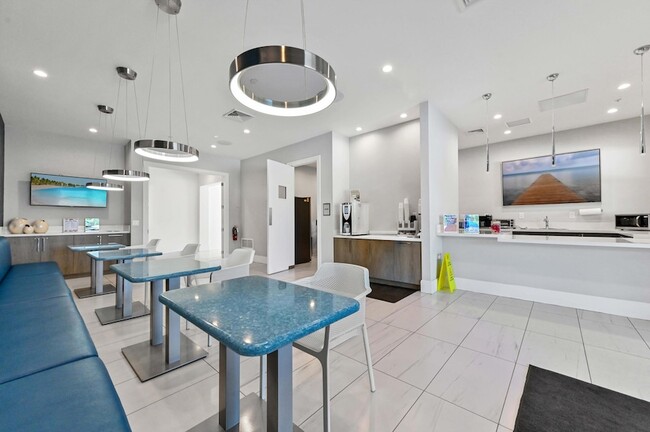Building Photo - 14895 Builtmore Way