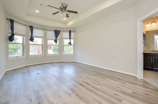 Building Photo - 24918 Meadowthorn Crest Ln