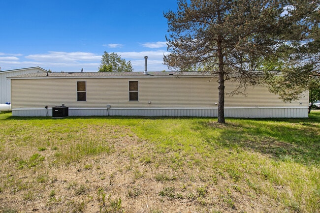 Building Photo - 10484 W 34 1/2 Rd
