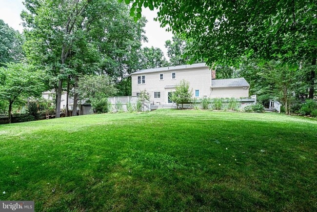 Building Photo - 12127 Holly Knoll Cir