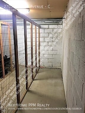 Building Photo - 2703 Voelkel Ave