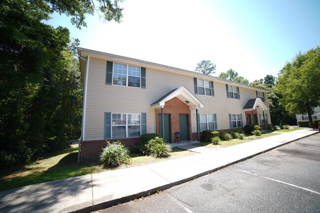 Primary Photo - 2403 Hartsfield Rd