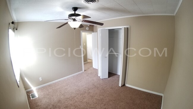 Building Photo - 3723 G Ave NE