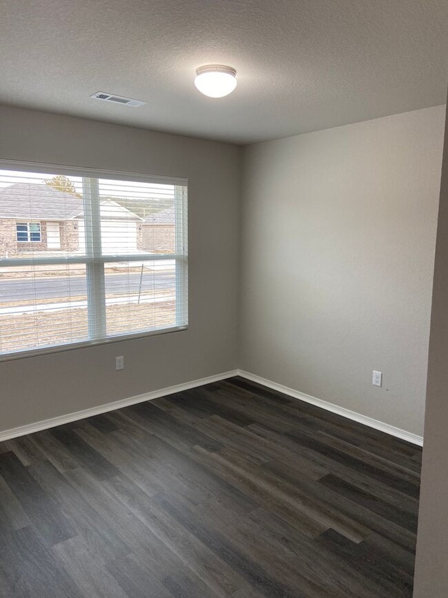Building Photo - Sign by 6/15 & Receive a FREE Blackstone Grill — Spacious 4-Bedroom Home in Conrad Court