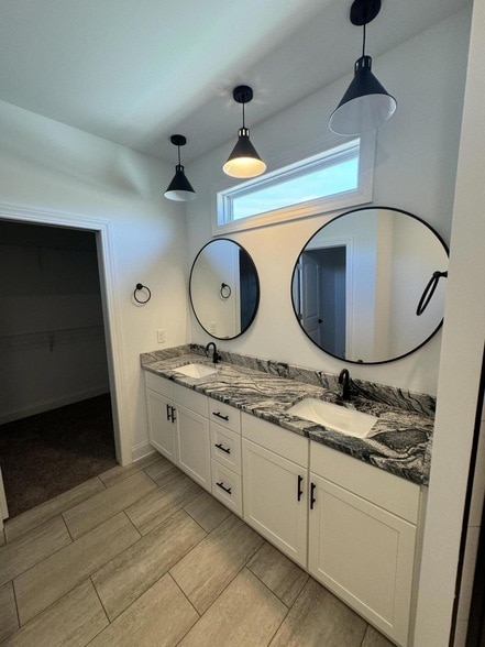 Building Photo - 753 Amanda Ct