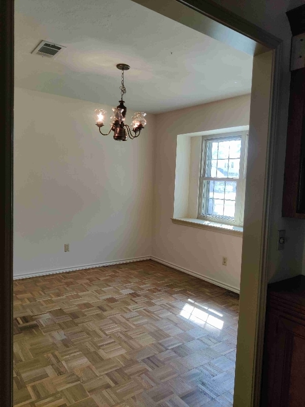 Building Photo - 1607 N Hollow Dr