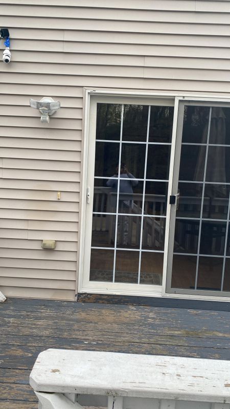 Building Photo - 845 Hart St