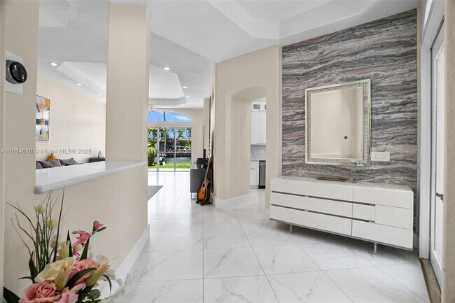 Building Photo - 1580 Shoreline Way