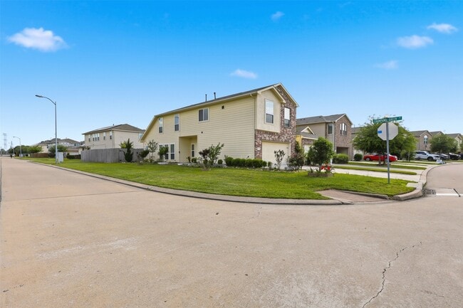 Building Photo - 5103 Dauntless Dr