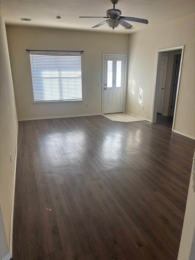 Building Photo - 600 Woods Dr