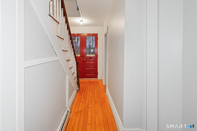 Building Photo - 30 Edgewood St