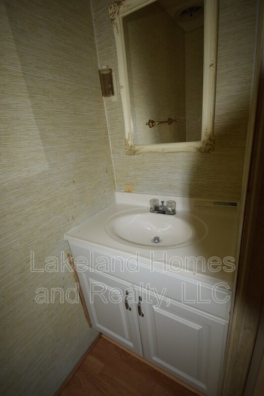 Building Photo - 1567 Longbow Dr