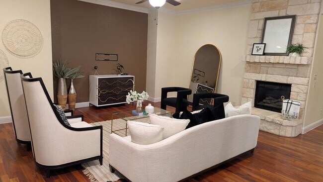 Building Photo - 2801 Savoy Pl