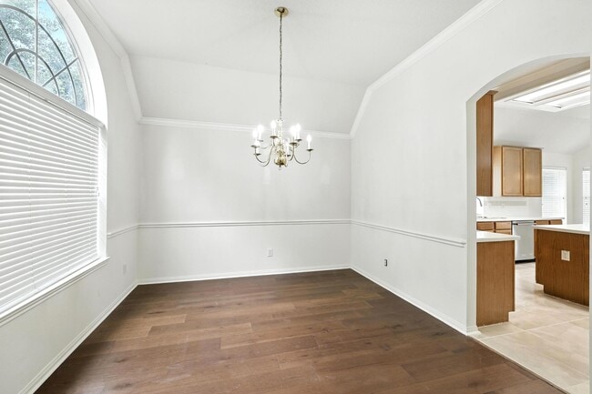 Building Photo - 14411 Gadshill Cir