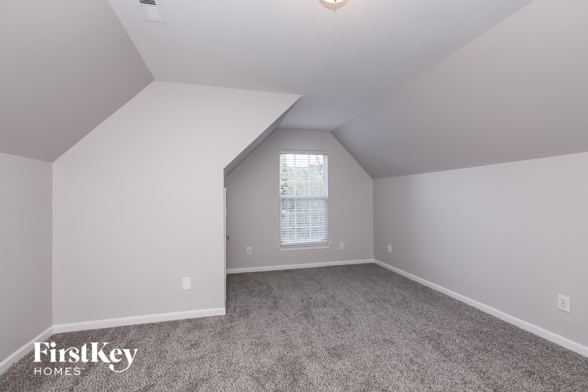 Building Photo - 3005 Linstead Dr