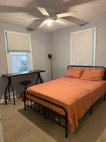 Building Photo - 1544 Nelms Ave