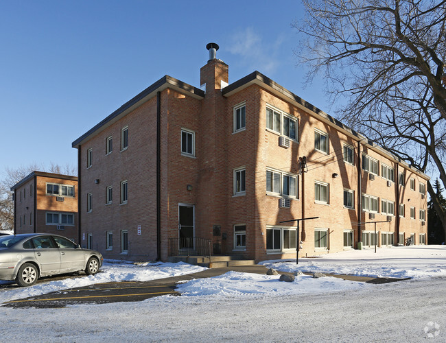 Building Photo - Plaza Apartments