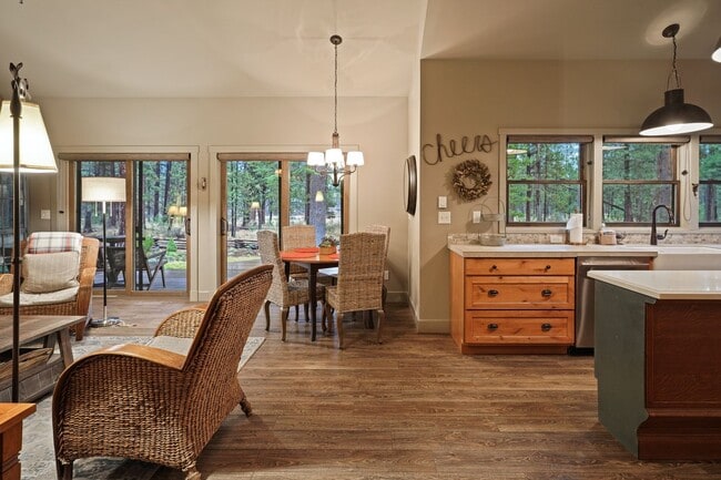 Building Photo - Unfurnished Peaceful River Retreat – Moder...