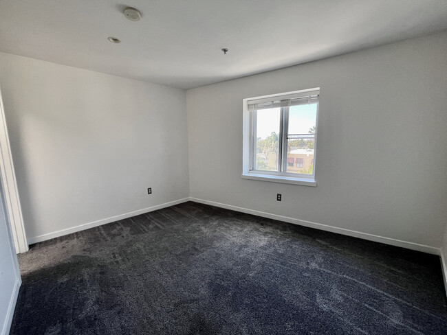 Master Bedroom - 350 N 2nd St