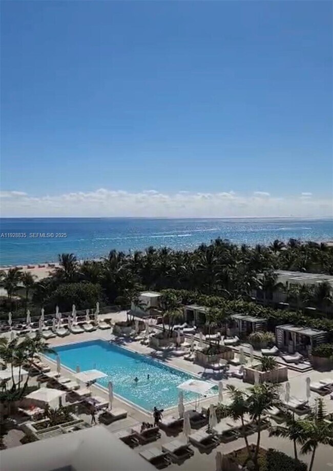 Building Photo - 2301 Collins Ave