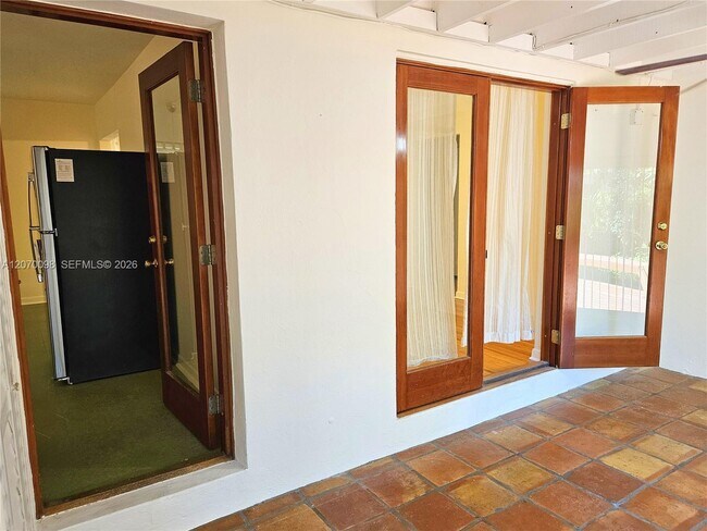 Building Photo - 6624 SW 78th Terrace