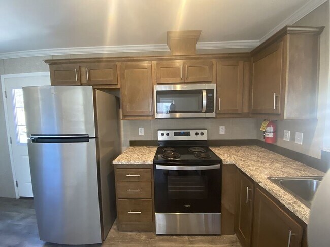 Building Photo - 4 Autumn Ct