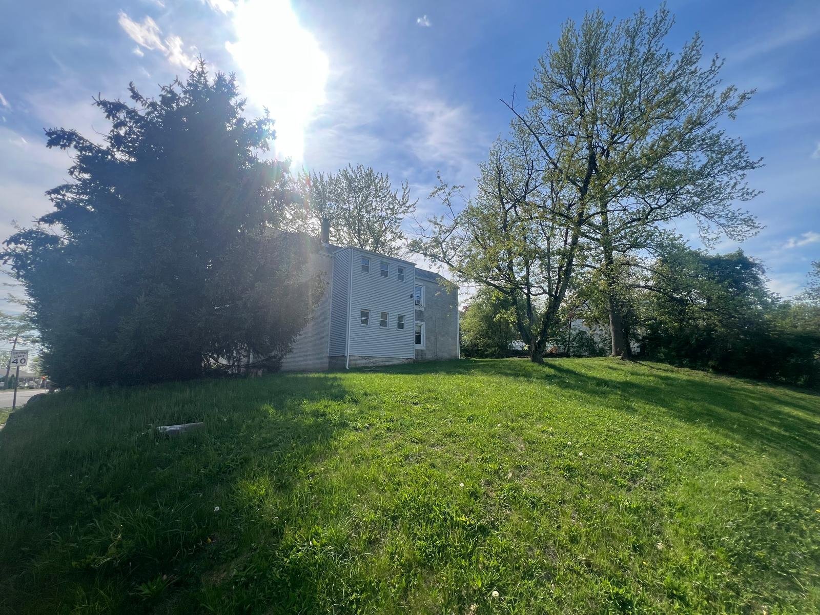 Building Photo - 5031 Woodbridge Ave