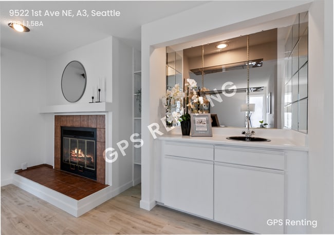 Building Photo - 9522 1st Ave NE