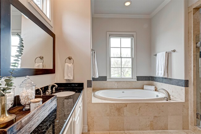 Building Photo - 1514 Summer St