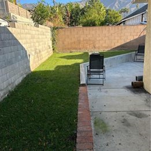 Separate Back Yard - 837 E Santa Anita Ave