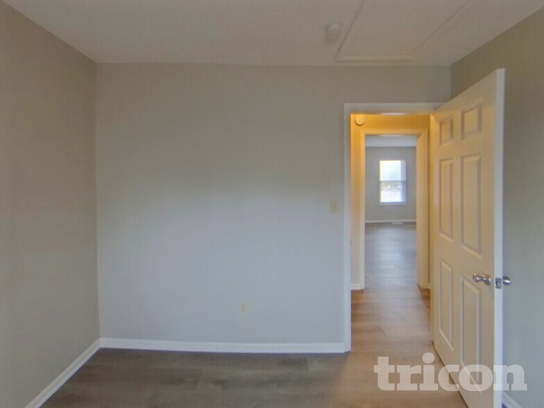 Building Photo - 6669 Gambol Quail Dr E