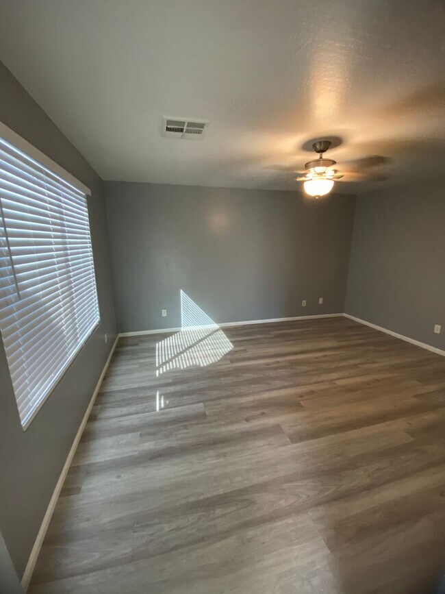Building Photo - AMERICANA Property Mgmt - Beautiful 4 beds...