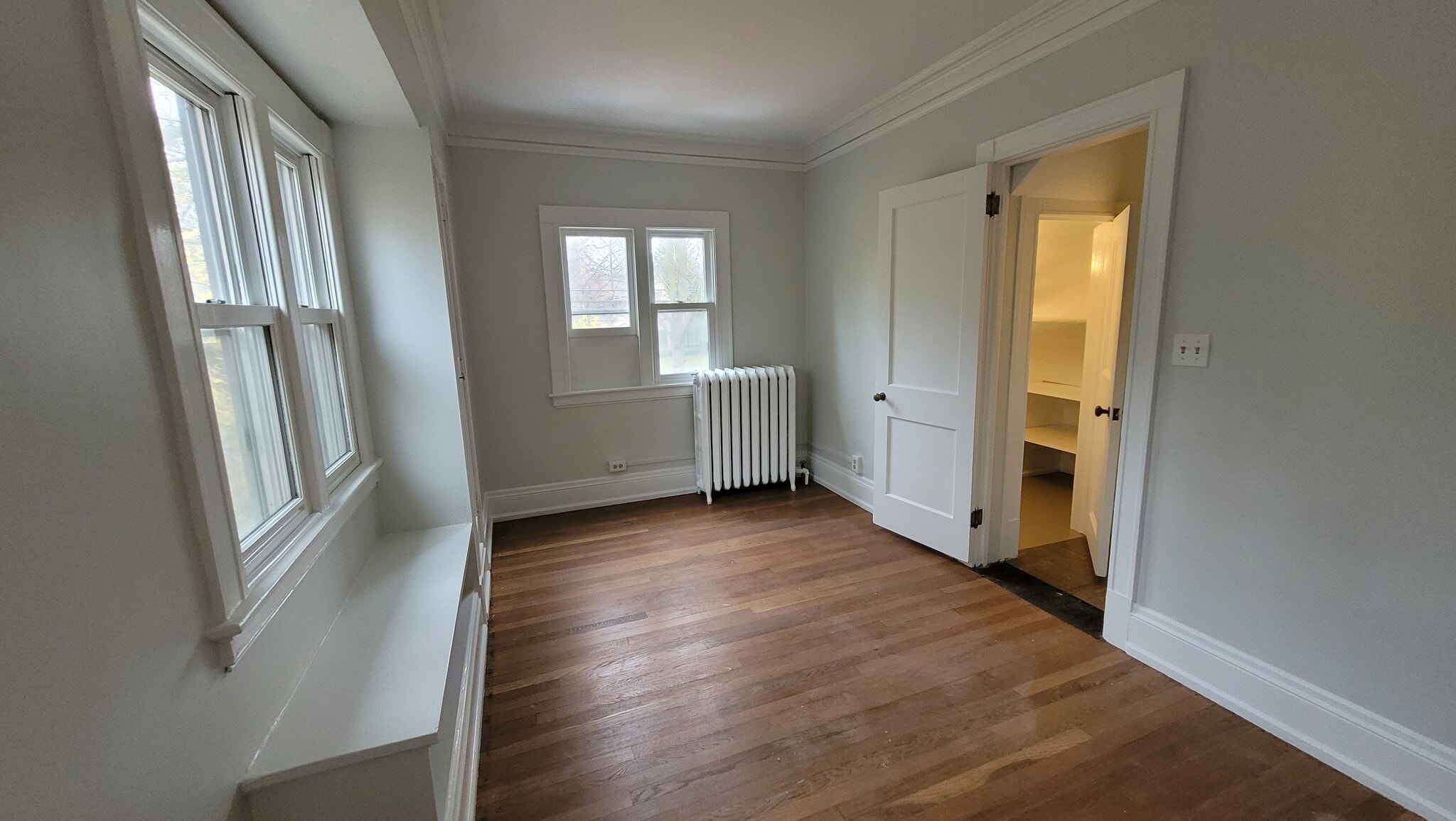 Building Photo - 516 Fountain St NE