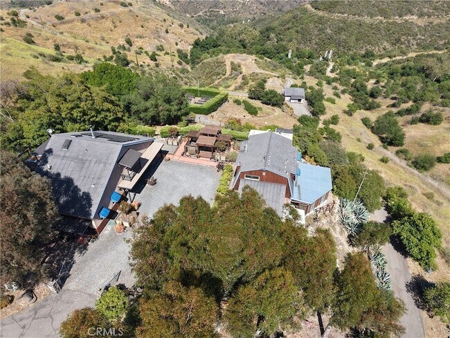 Building Photo - 335 Rainbow Crest Rd