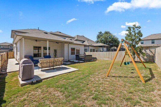 Building Photo - 313 Somerville St