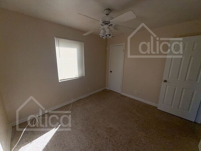 Building Photo - 625 8th St