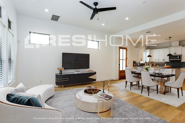 Building Photo - 3048 Truxillo St